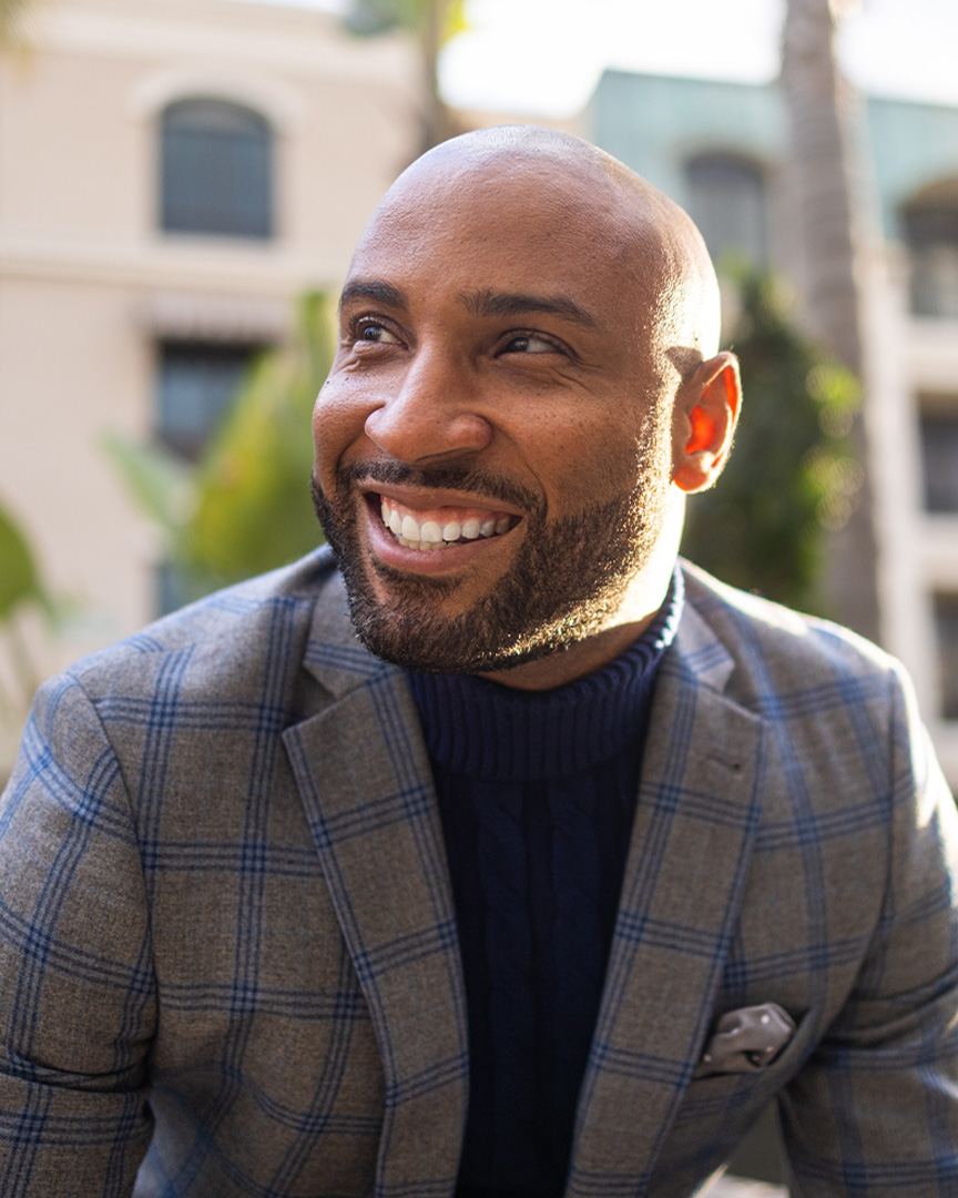 An investor considers the benefits of Asset Allocation with an Amerant Bank International Savings account.